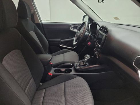 Used 2023 Kia Soul LX w/ Option Group 015 FWD image 21