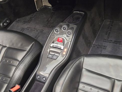 Used 2014 Ferrari 458 Spider RWD image 27