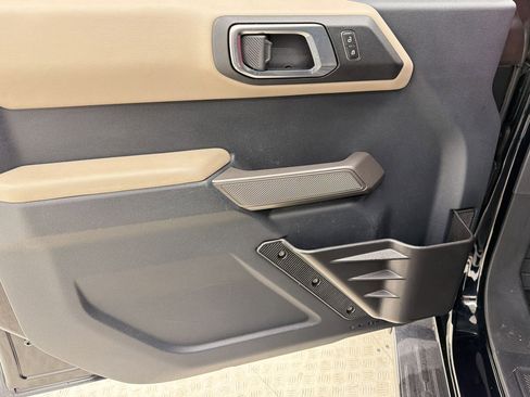 Used 2022 Ford Bronco Wildtrak AWD/4WD image 13