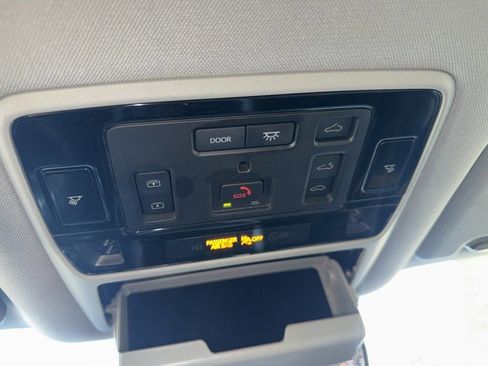 Used 2024 Toyota Grand Highlander Limited image 21