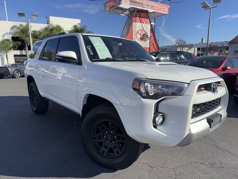 Used 2019 Toyota 4Runner TRD Off-Road Premium image 2