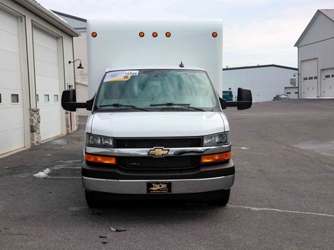 Used 2024 Chevrolet Express 3500 w/ Power Convenience Package image 8