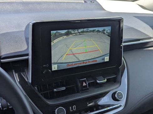 Used 2025 Toyota Corolla Cross XLE FWD image 26