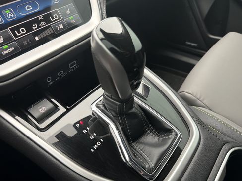 Certified 2025 Subaru Outback Onyx Edition XT AWD/4WD image 24