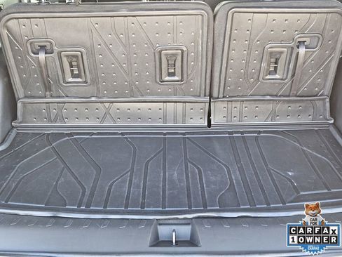 Used 2023 Chevrolet Traverse Premier w/ Redline Edition image 39