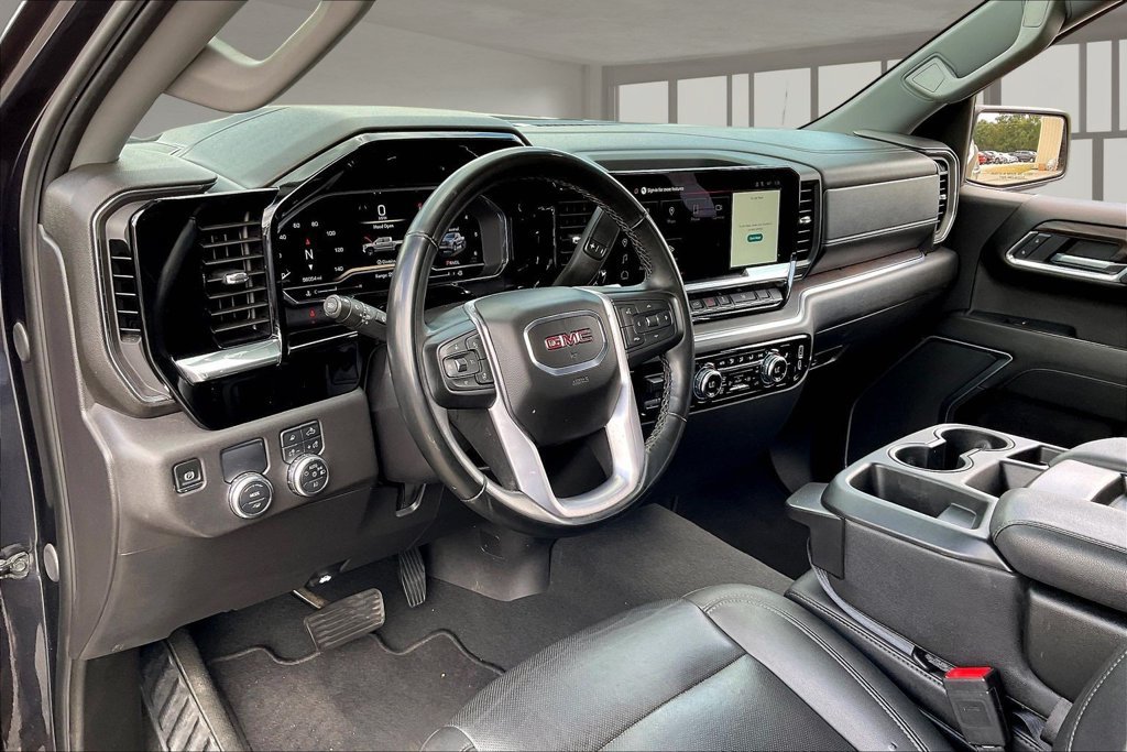 Used 2025 GMC Sierra 1500 SLT RWD image 17