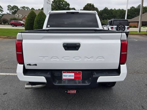 Used 2024 Toyota Tacoma TRD Off-Road AWD/4WD image 10