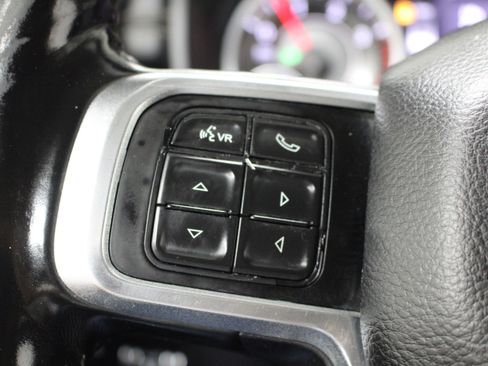 Used 2019 RAM 2500 Laramie AWD/4WD image 12