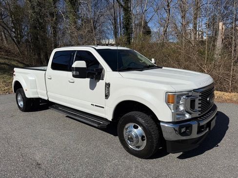 Used 2021 Ford F350 Lariat w/ Lariat Ultimate Package image 4