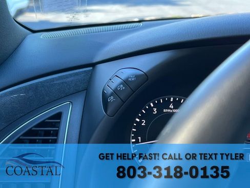 Used 2024 Nissan Armada SL w/ Midnight Edition Package image 41