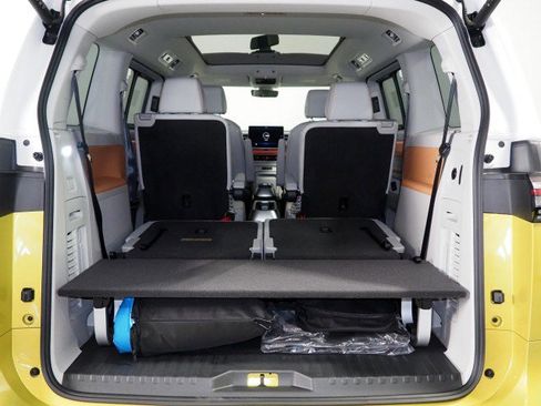 Used 2025 Volkswagen ID. Buzz 1st Edition image 45