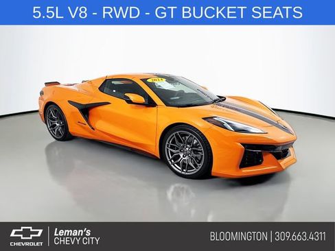 Used 2024 Chevrolet Corvette Z06 image 1