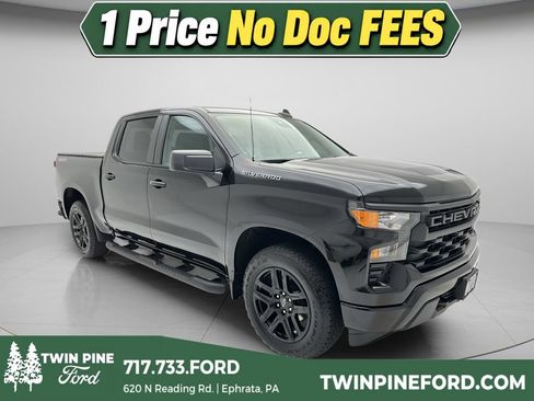 Used 2024 Chevrolet Silverado 1500 Custom AWD/4WD image 1