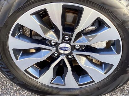 Used 2025 Subaru Outback Limited image 27