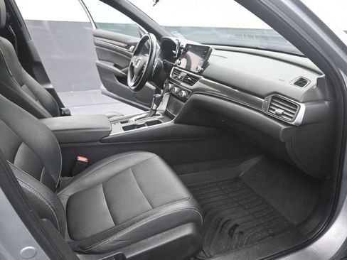Used 2019 Honda Accord Sport image 16