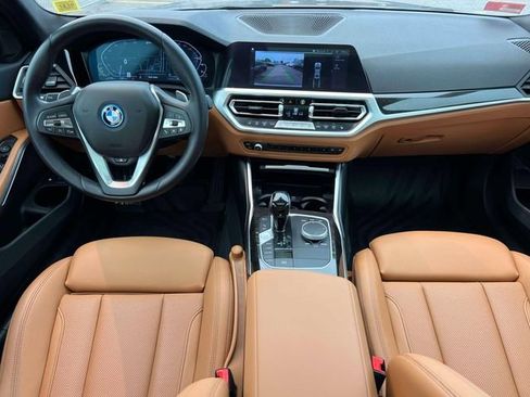 Used 2022 BMW 330e xDrive w/ Driving Assistance Package AWD/4WD image 19