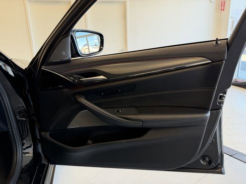 Used 2022 BMW M5 w/ Executive Package image 50