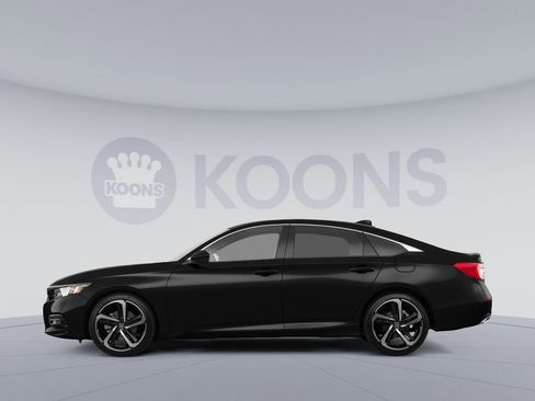 Used 2018 Honda Accord Sport image 2