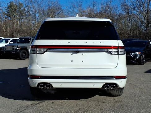 Used 2023 Lincoln Aviator Grand Touring w/ Elements Package Plus image 4