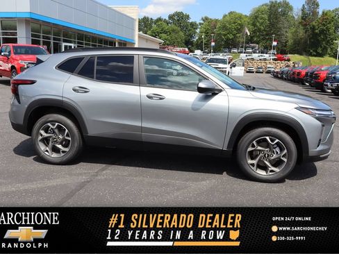 New 2026 Chevrolet Trax LT w/ Driver Confidence Package FWD image 1