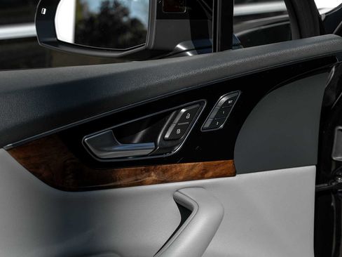 Used 2017 Audi Q7 3.0T Prestige image 43