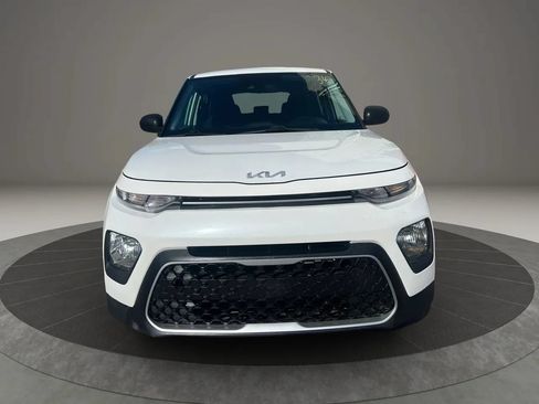 Used 2022 Kia Soul LX w/ Technology Package FWD image 2