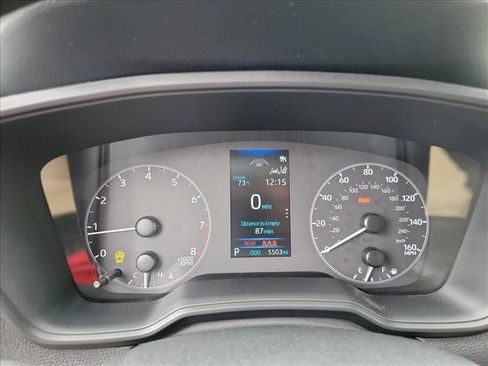 Used 2025 Toyota Corolla Cross LE image 18