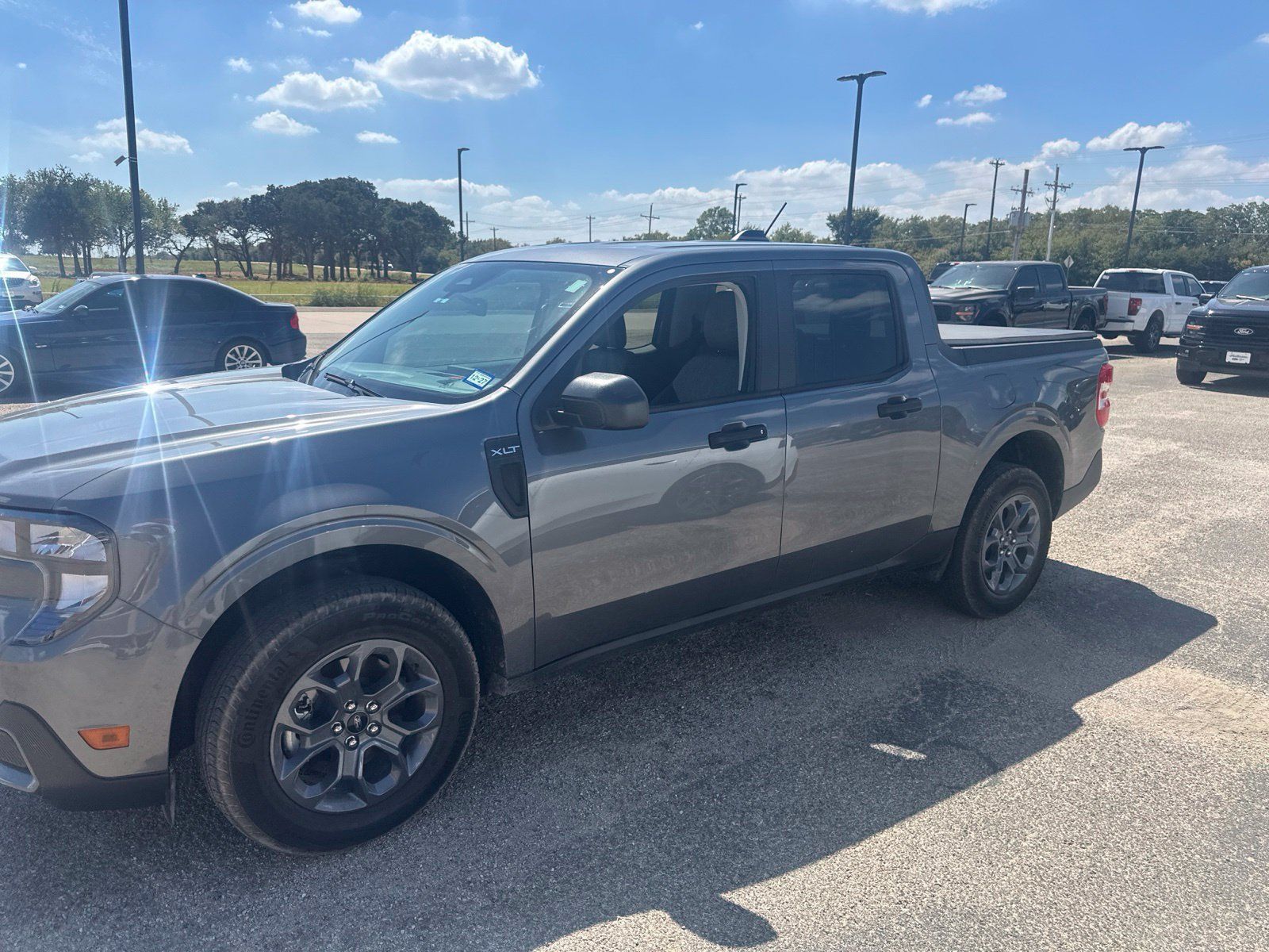 Used 2025 Ford Maverick XLT FWD image 2