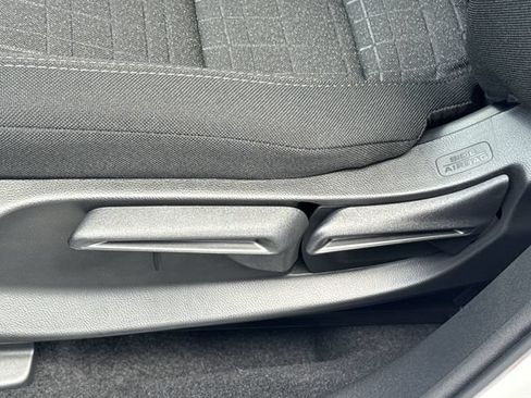 New 2027 Honda HR-V LX image 25