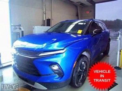 Used 2024 Chevrolet Blazer LT w/ Convenience Package FWD image 1