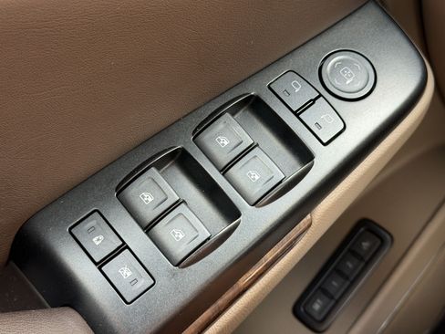 Used 2018 Chevrolet Tahoe LT RWD image 31