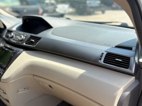 Used 2014 Honda Odyssey Touring image 29