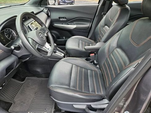 Used 2019 Nissan Kicks SR w/ SR Premium Package FWD image 7
