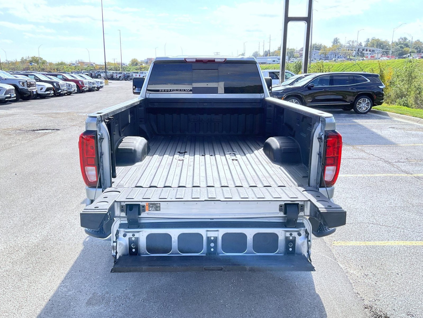 Used 2024 GMC Sierra 3500 SLE w/ SLE Value Package AWD/4WD image 27