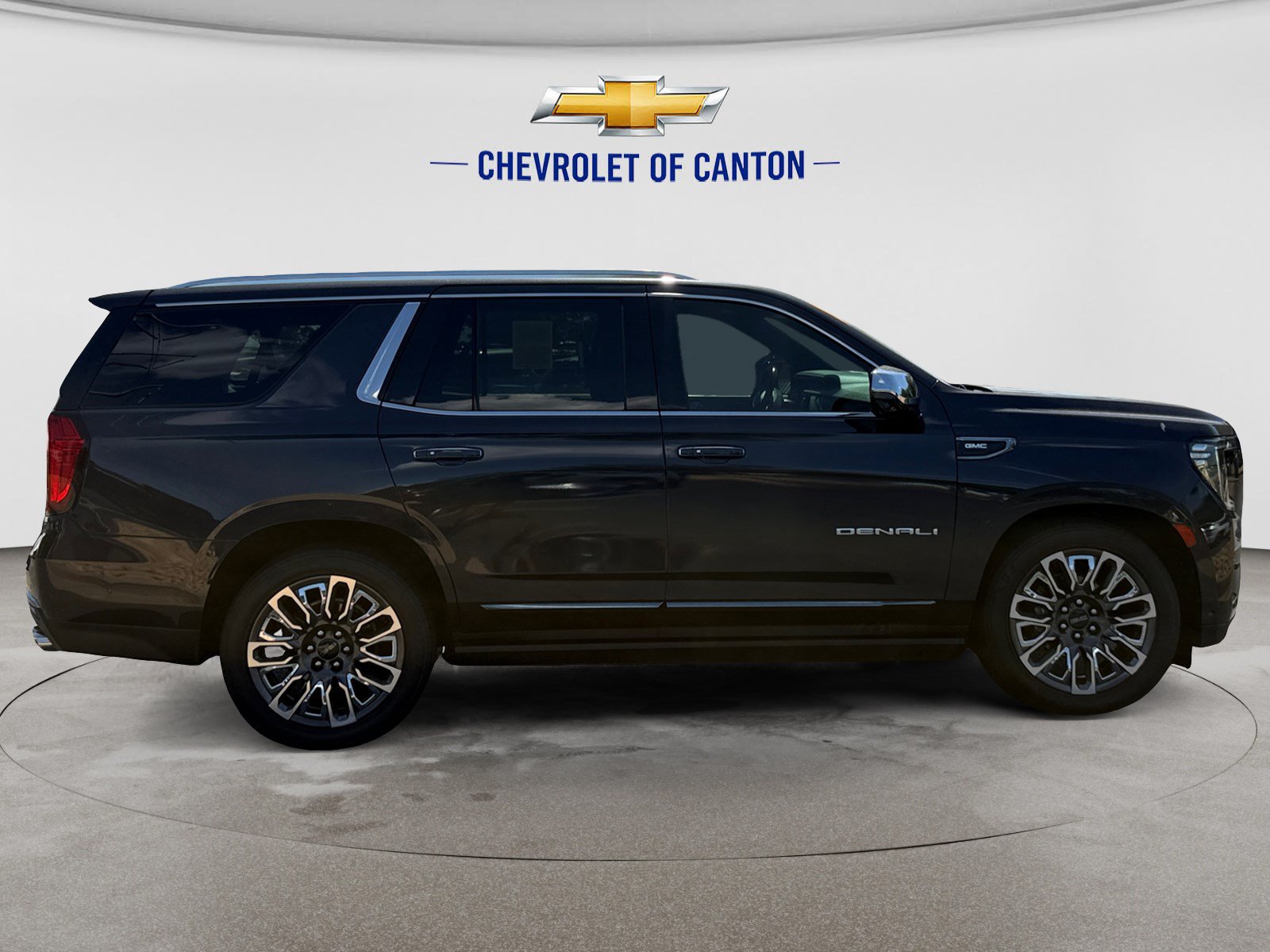 Used 2023 GMC Yukon Denali Ultimate AWD/4WD image 4