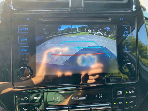 Used 2017 Toyota Prius Prime Plus image 17