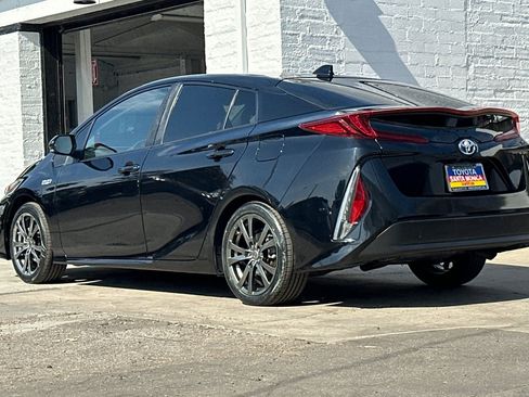 Used 2021 Toyota Prius Prime XLE w/ Carpet Mat Package (TMS) image 6