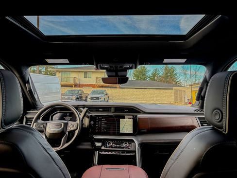 Used 2026 GMC Sierra 3500 Denali Ultimate image 28