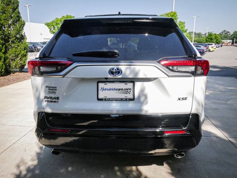 Used 2023 Toyota RAV4 XSE w/ Weather Package image 9