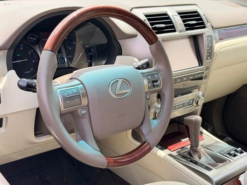Used 2015 Lexus GX 460 w/ Premium Package AWD/4WD image 21
