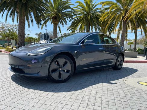 Used 2019 Tesla Model 3 Standard Range Plus RWD image 2