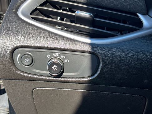 Used 2023 Chevrolet Malibu LT image 24