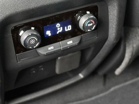 New 2026 Chevrolet Traverse LT w/ Midnight/Sport Edition FWD image 26