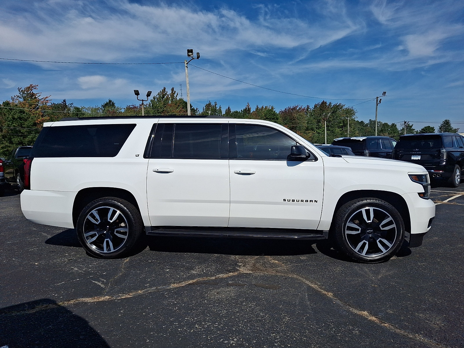 Used 2020 Chevrolet Suburban LT w/ RST Edition AWD/4WD image 7