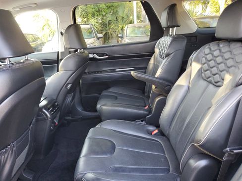 Used 2021 Hyundai Palisade Limited w/ Cargo Package image 10