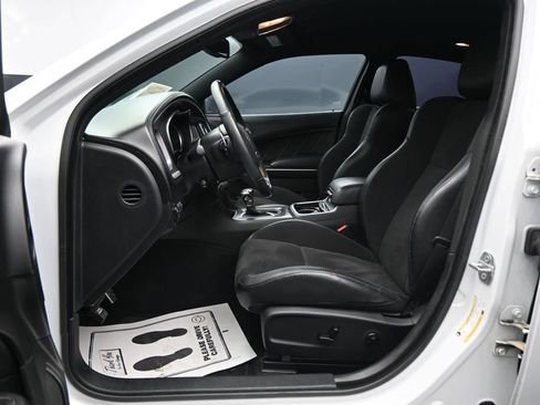 Used 2019 Dodge Charger GT RWD image 9