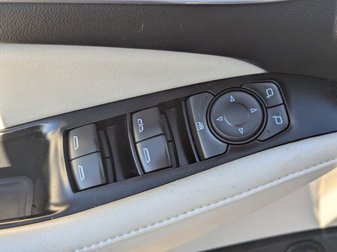 Used 2022 Buick Enclave Essence w/ Experience Buick Package image 25