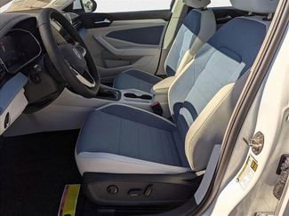 New 2025 Volkswagen Jetta SE video 4