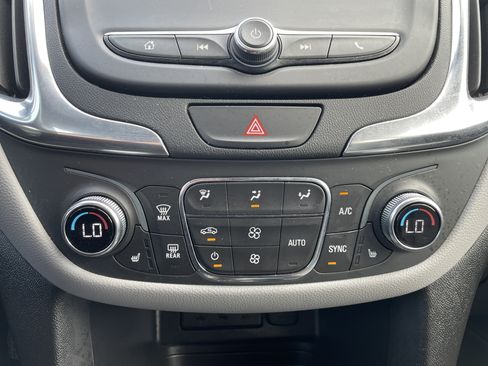 Used 2021 Chevrolet Equinox LT AWD/4WD image 35