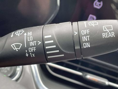 Used 2025 Chevrolet Trax ACTIV w/ Driver Confidence Package FWD image 29